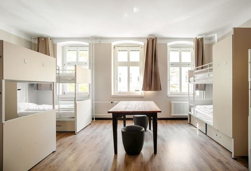 Eastseven Berlin Hostel