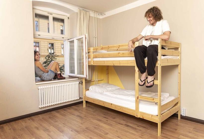 Eastseven Berlin Hostel