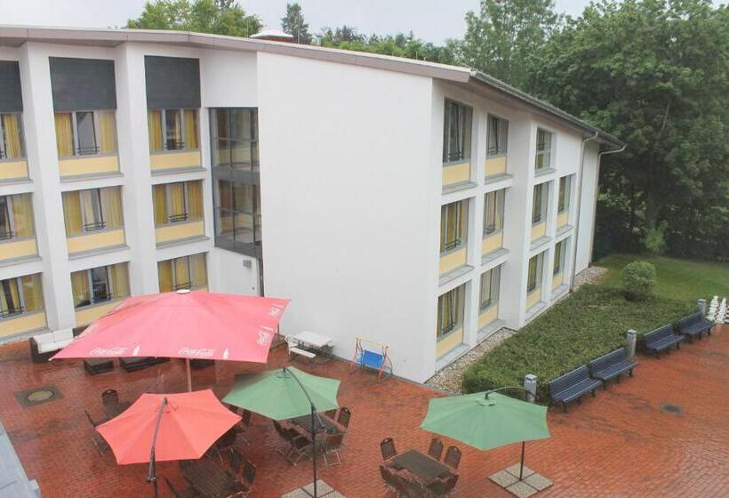 Hi Munich Park Youth Hostel