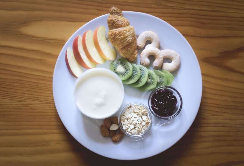 مسافرخانه B&b Pod Skalo