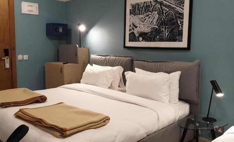 مسافرخانه Euro Guest House