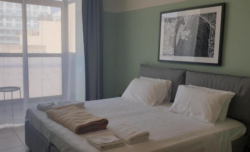 مسافرخانه Euro Guest House