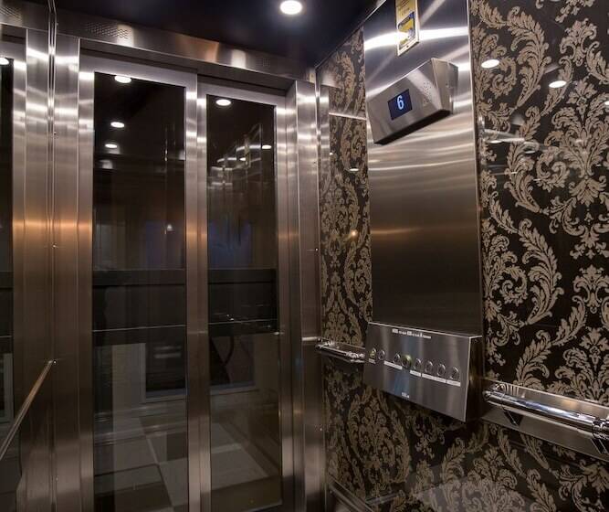 簡易ホテル Gamla Stan, Bw Signature Collection