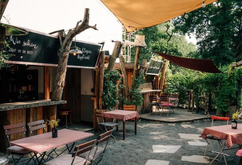 簡易ホテル Oskars Absteige