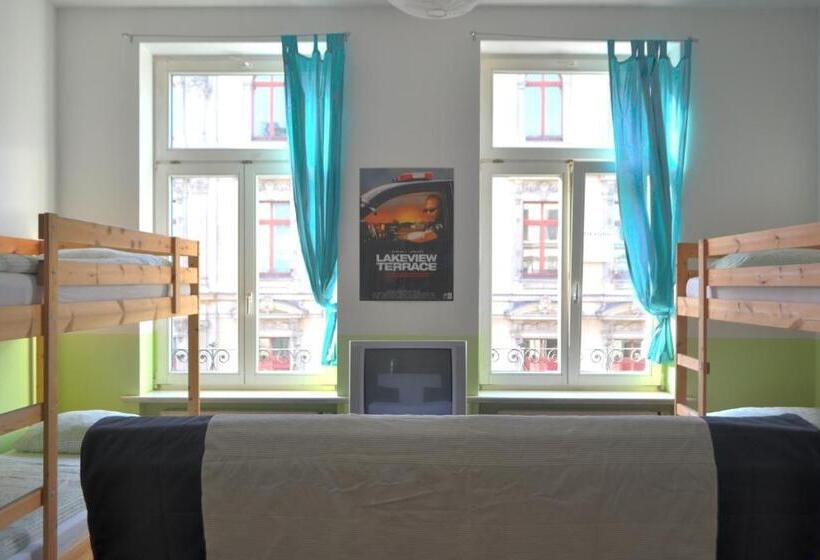 簡易ホテル Oskars Absteige