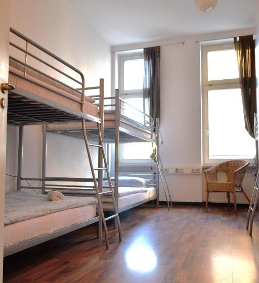 簡易ホテル Oskars Absteige