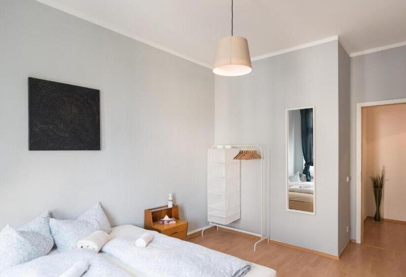 簡易ホテル Oskars Absteige