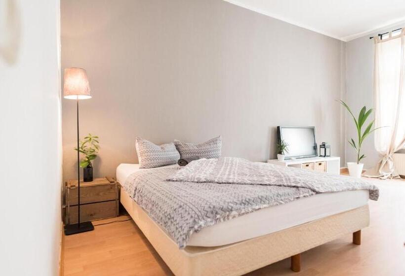 簡易ホテル Oskars Absteige