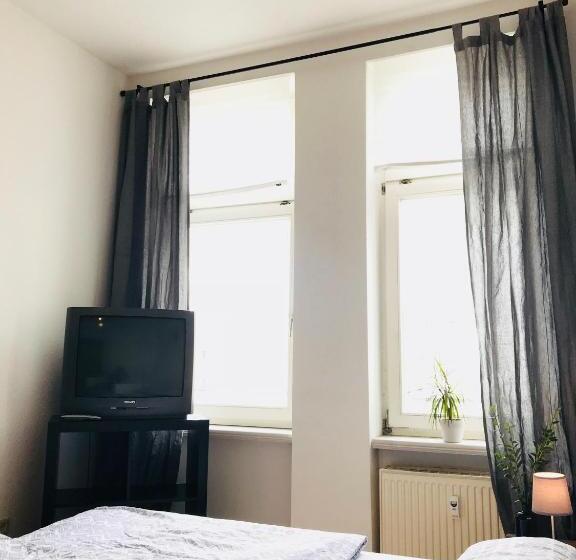 簡易ホテル Oskars Absteige