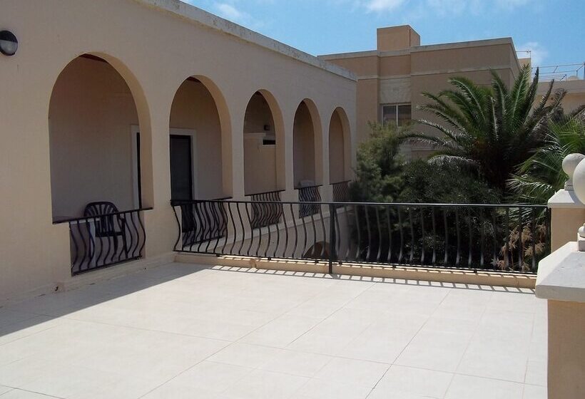 مسافرخانه San Antonio Guesthouse