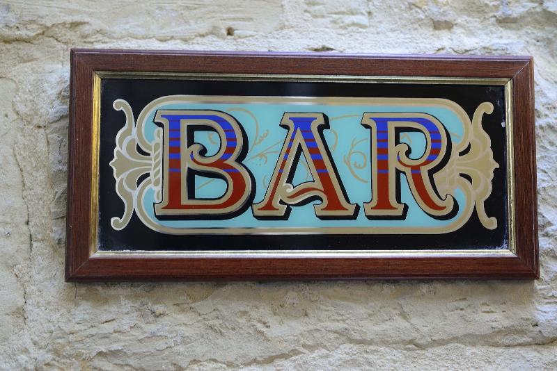 مسافرخانه The Burrow Guest House