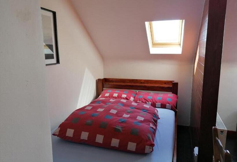 فندق Aille River Tourist Hostel And Camping Doolin