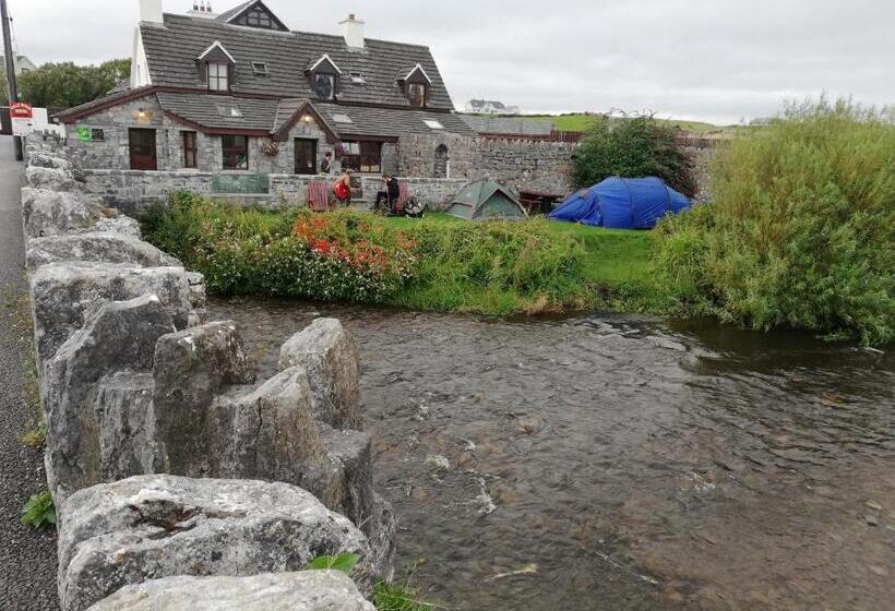 فندق Aille River Tourist Hostel And Camping Doolin