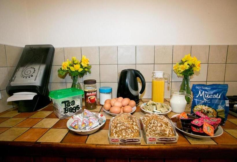 فندق Aille River Tourist Hostel And Camping Doolin