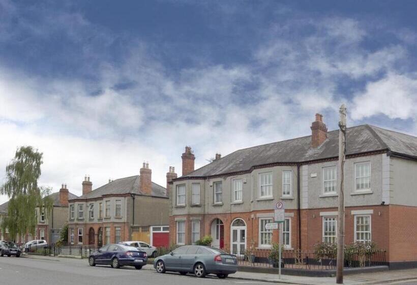 هتل Avoca House B&b