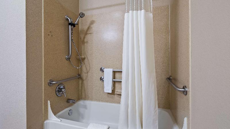 酒店 Best Western Plus Eastgate Inn & Suites