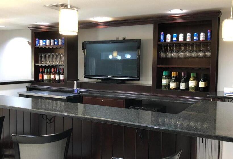 酒店 Best Western Plus Goodman Inn & Suites