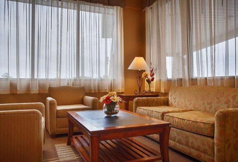 호텔 Best Western Plus Mid Nebraska Inn & Suites