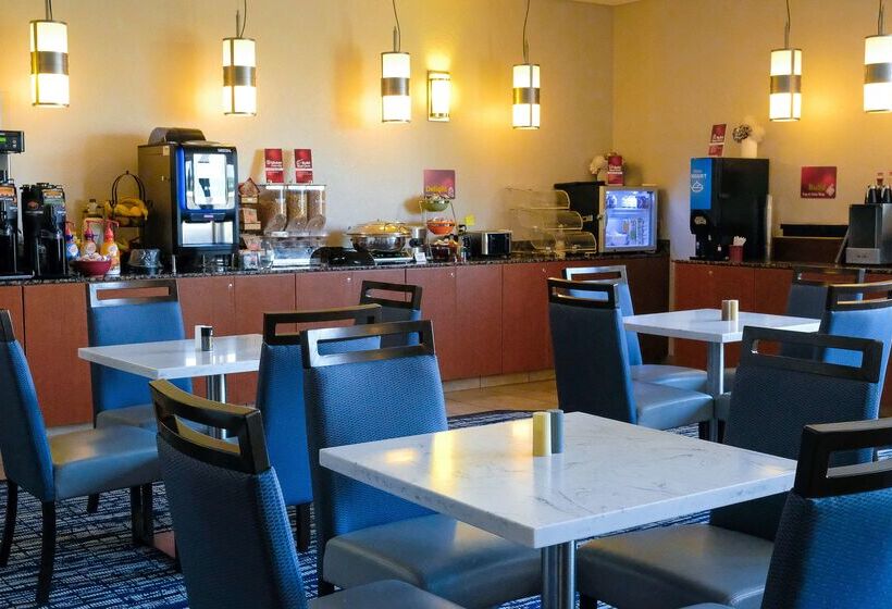 호텔 Best Western Plus Mid Nebraska Inn & Suites