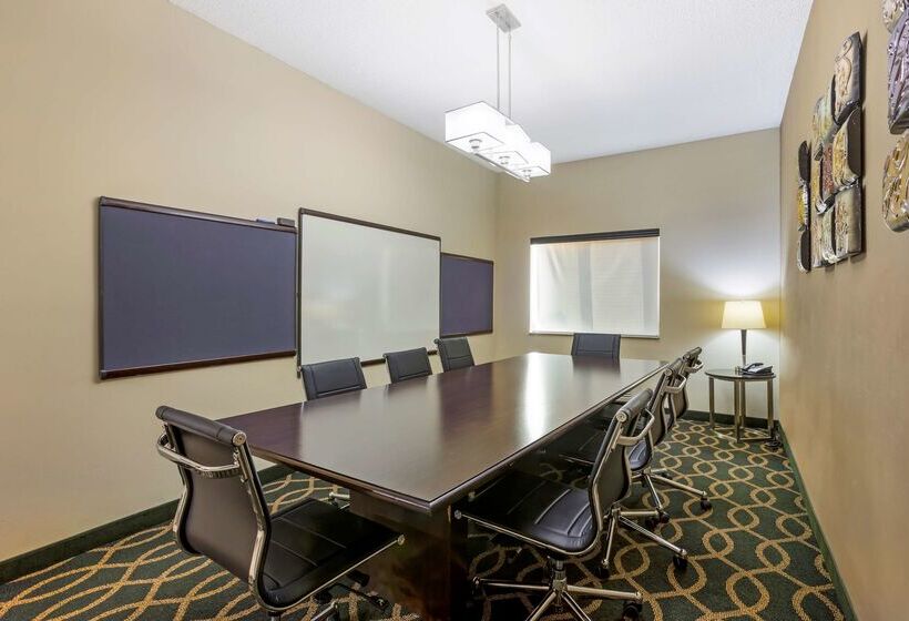 Отель Best Western Plus Searcy Inn