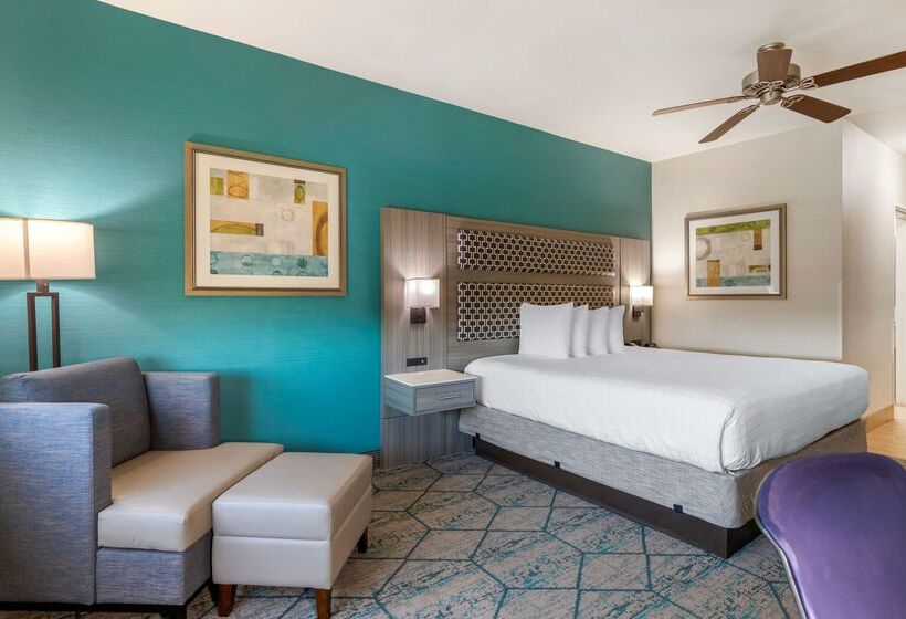 Отель Best Western Plus Wasco Inn & Suites