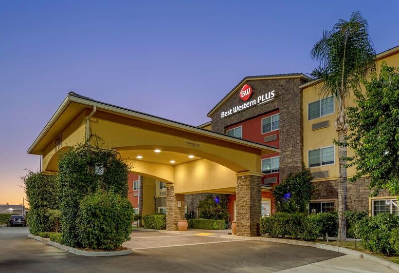 Отель Best Western Plus Wasco Inn & Suites