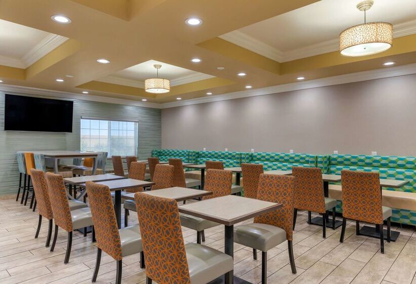 Отель Best Western Plus Wasco Inn & Suites