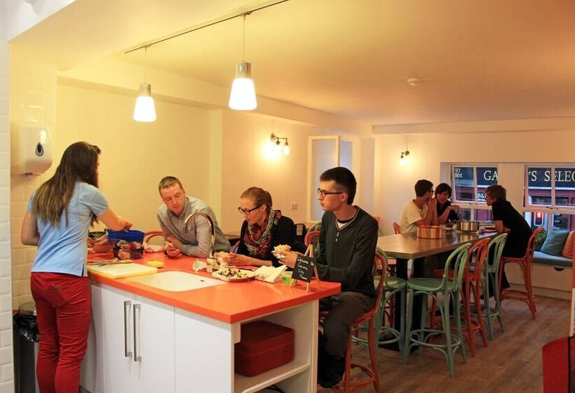 酒店 Galway City Hostel   Solo Traveller Hostel