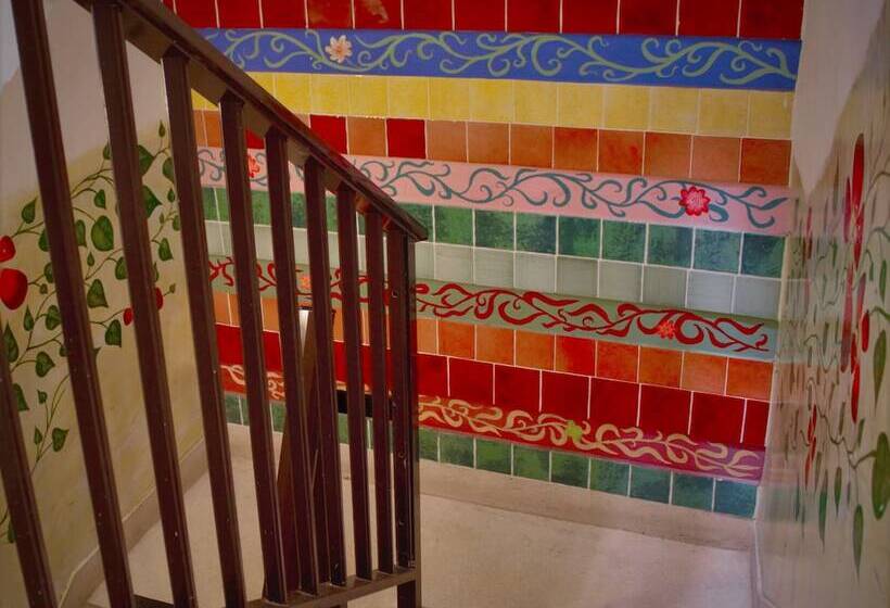 هتل Hostel Malti Budget