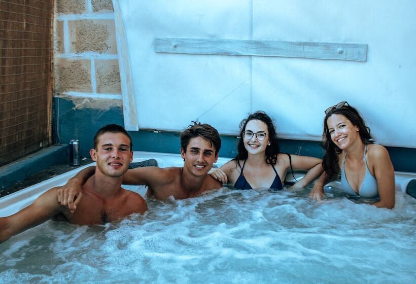 هتل Hostel Malti Budget