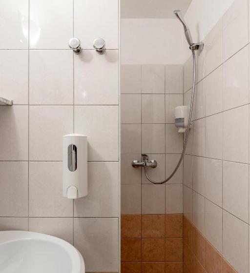 هتل Jagodic Garni