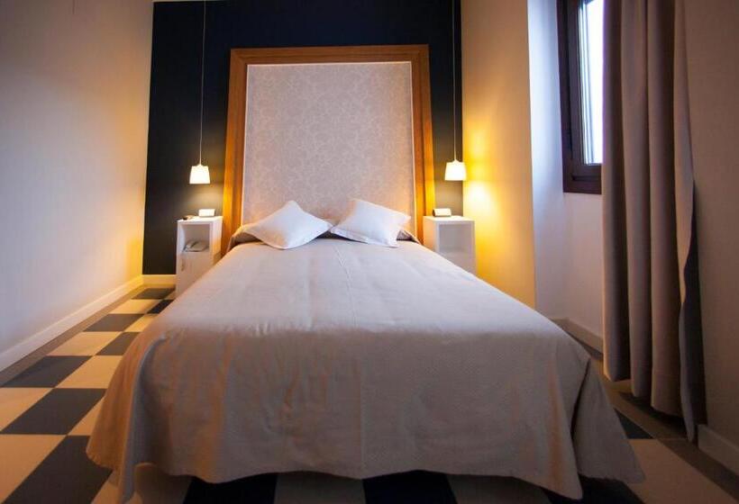 فندق La Castellana   Habitaciones Y Desayuno