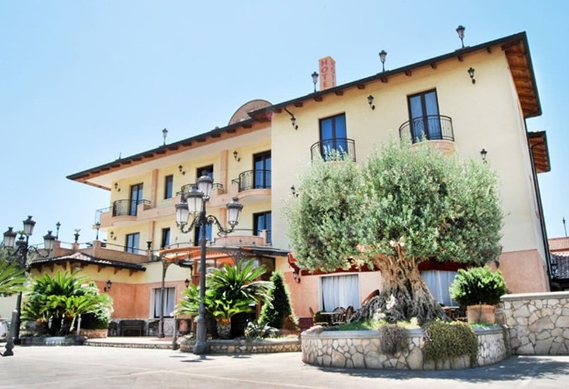 בית מלון כפרי La Fayette