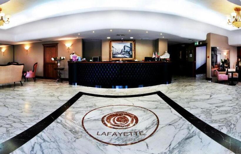 בית מלון כפרי La Fayette