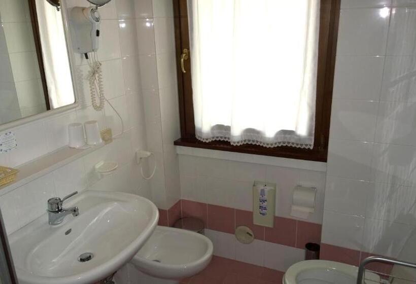 فندق La Felce Bed & Breakfast