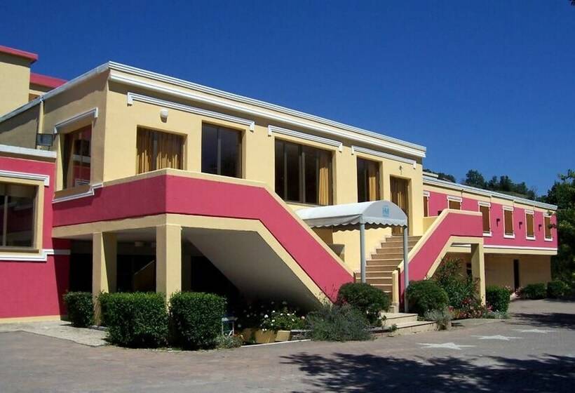 Отель La Meridiana