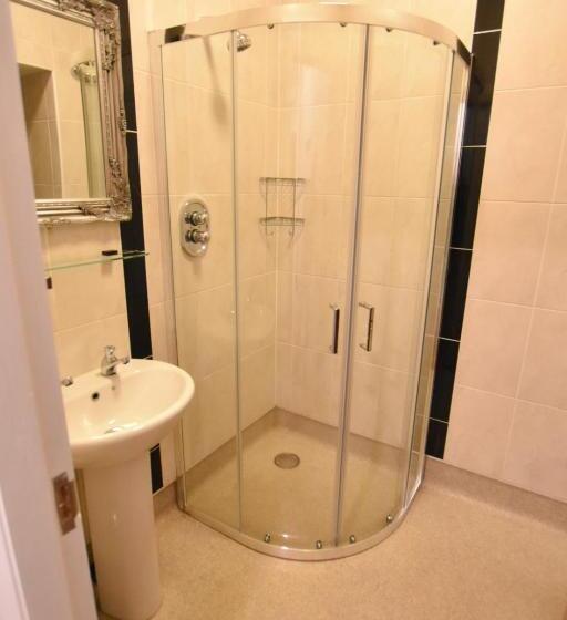 Отель Lanigan S Accommodation