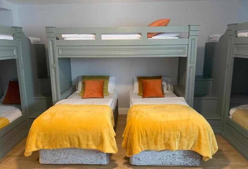 Отель Lanigan S Accommodation