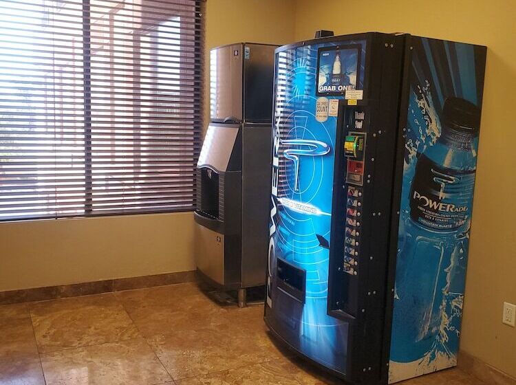 هتل Spark By Hilton Phoenix East Mesa