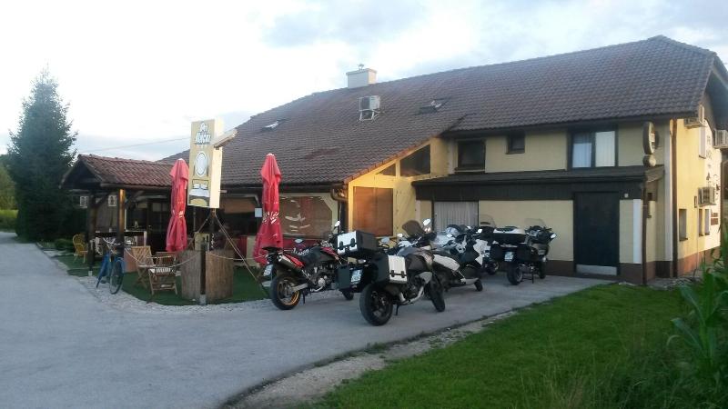 هتل Pri Ancki B&b Ljubljana Suburbs