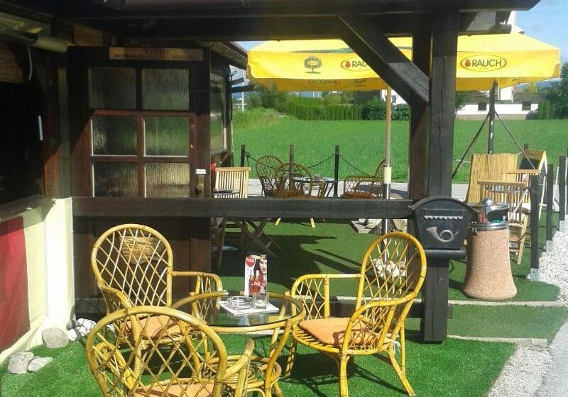 هتل Pri Ancki B&b Ljubljana Suburbs