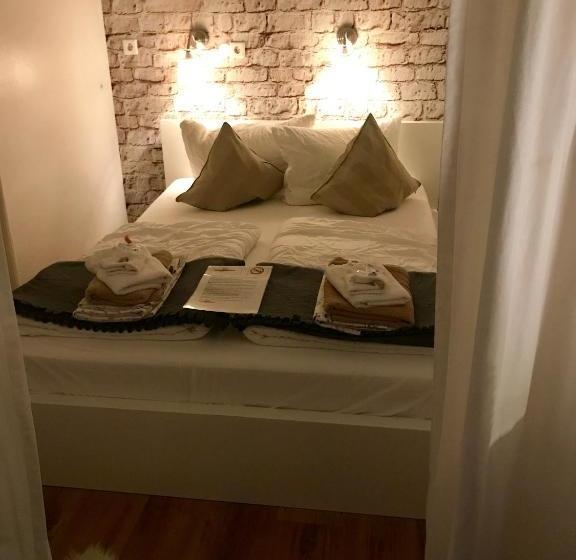 هتل Self Check In City Hostel Nordstern