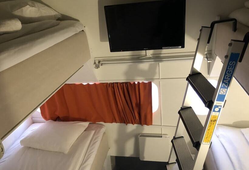 فندق Stf Jumbo Stay Stockholm