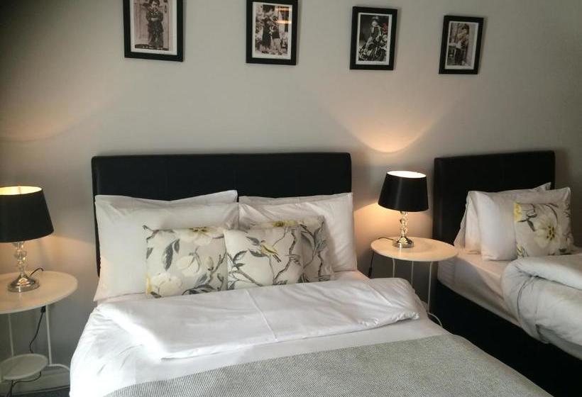 فندق The Ritz Accommodation