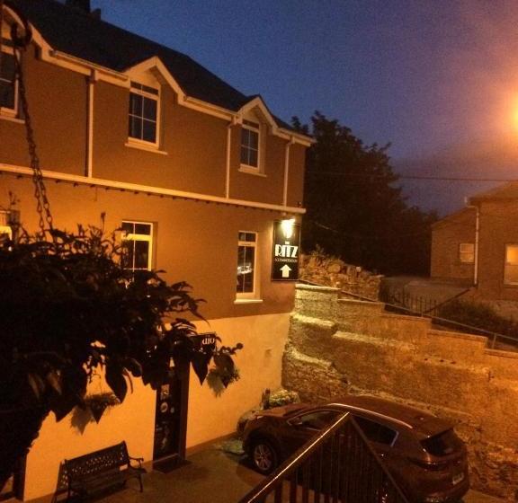 فندق The Ritz Accommodation