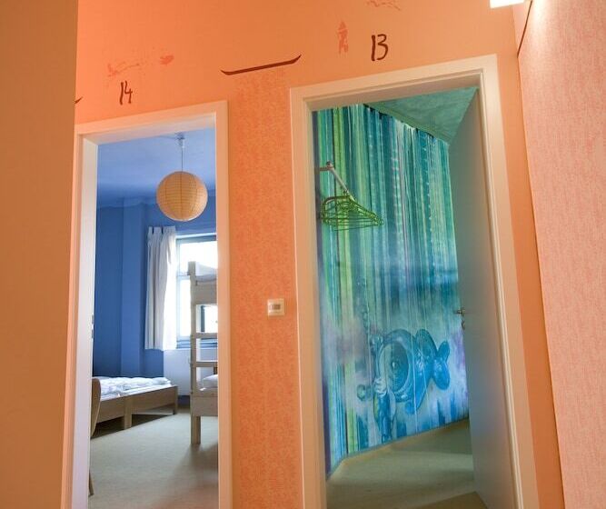 Labyrinth Hostel Weimar