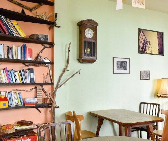 Labyrinth Hostel Weimar