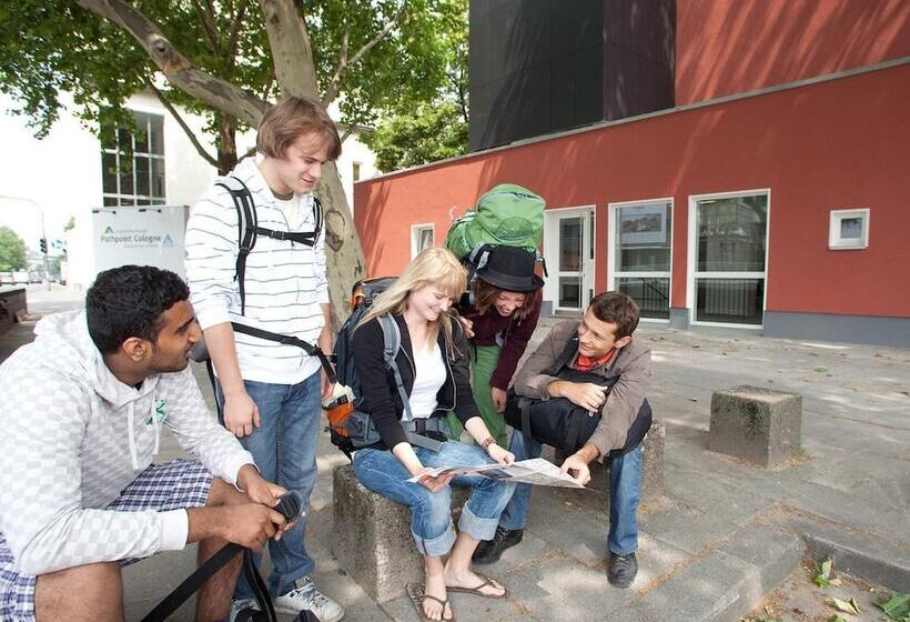 Pathpoint Cologne Backpacker Hostel