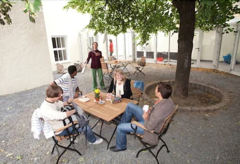 Pathpoint Cologne Backpacker Hostel
