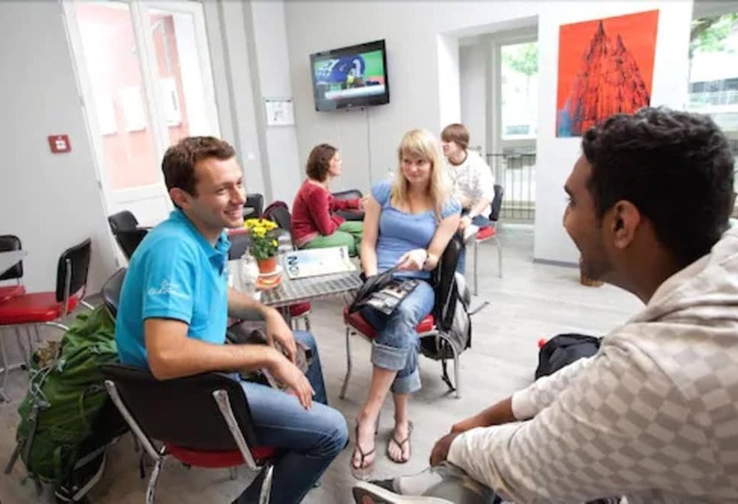 Pathpoint Cologne Backpacker Hostel